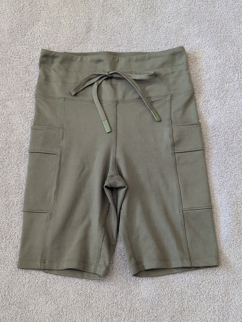 Eddie Bauer Olive Green Cargo Biker Shorts Size S